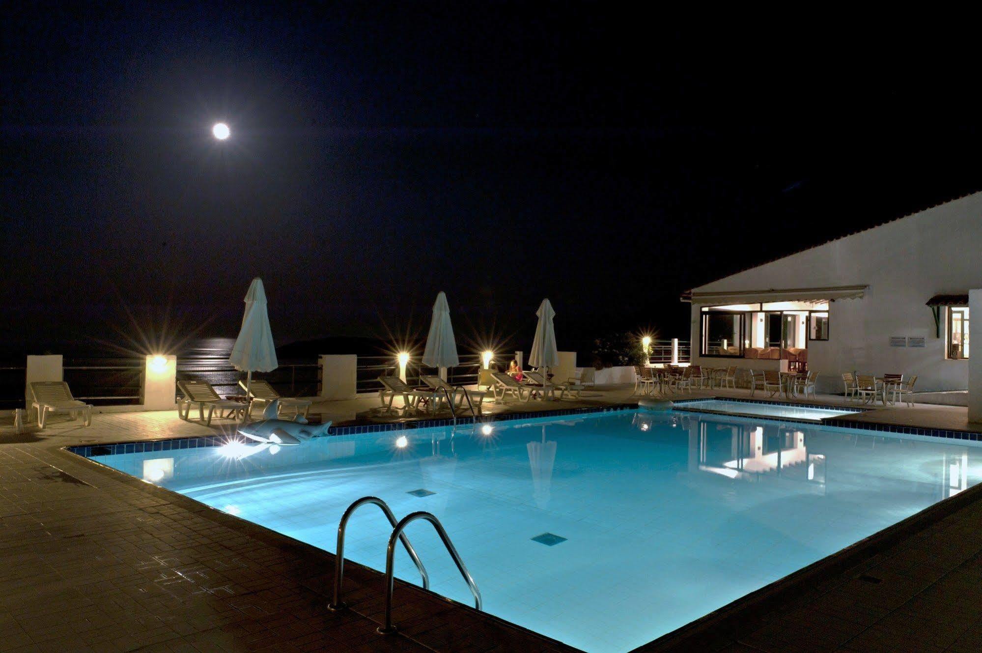 Skiathos Club Hotel & Suites Vasilias  Exterior photo